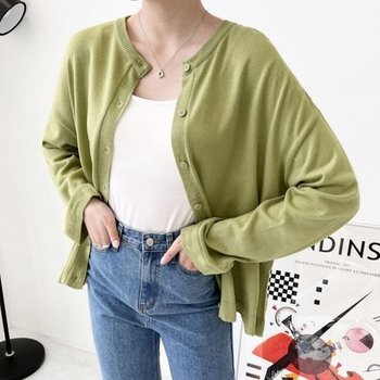 깔끔 노멀웨어 여성 릴랙스핏 심플넥 클로징 니트가디건 데일리 단추가디건 여자상의