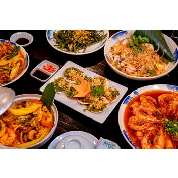 [청주출발][스마트 초이스] 다낭 5일 힐튼 월드체인5성 낭만야경 바나힐 호이안 야경투어 루프탑바 스톤마사지 목씨푸드 다낭타워 스테이크