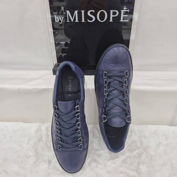 By 남성 와이드 핏 스니커즈 121HH830GP012 NAVY 1_JJ