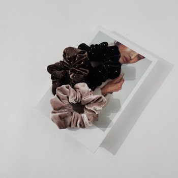 국산  헤어끈 10cm 도트 벨벳 벨로아 헤어 스크런치 곱창 여성 헤어패션 머리끈  1980