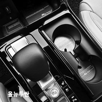 올뉴투싼 QOE518W2 메탈 컵홀더 플레이트